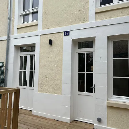 Les Hirondelles De Holiday home *
