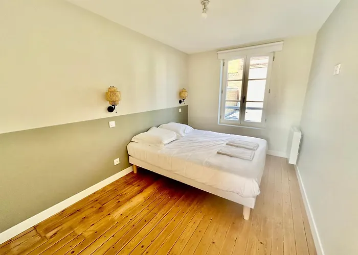 Les Hirondelles De Сasa de vacaciones