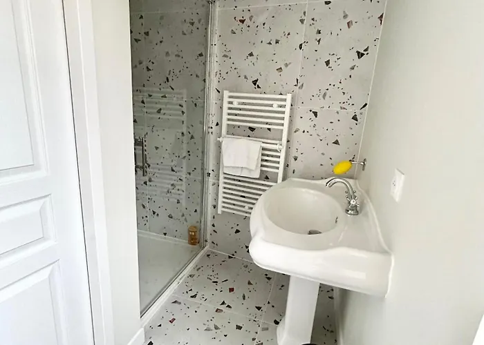 Les Hirondelles De 別荘